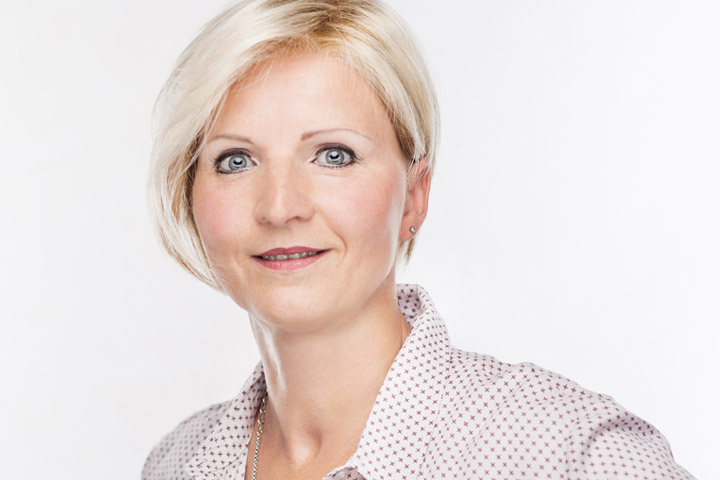 Ines Rössel | Praxis für Perücken und Permanent Make-Up Ines Rössel | Praxis für Perücken und Permanent Make-Up